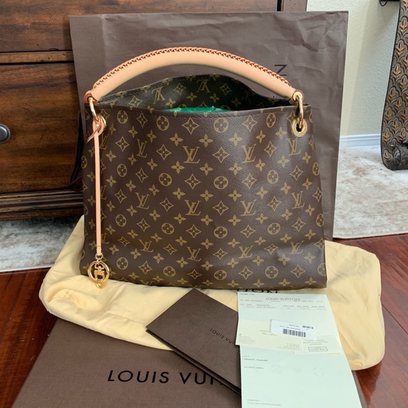 Louis Vuitton Handbags - SOLD 💕💕 Louis Vuitton Artsy MM “Retired”